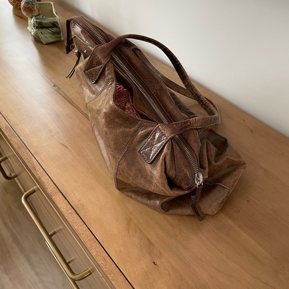 HOBO Rich Brown Leather Shoulder Bag - Picture 8 of 9